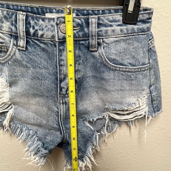 Cello Distressed Denim Shorts - Picture 6 of 8